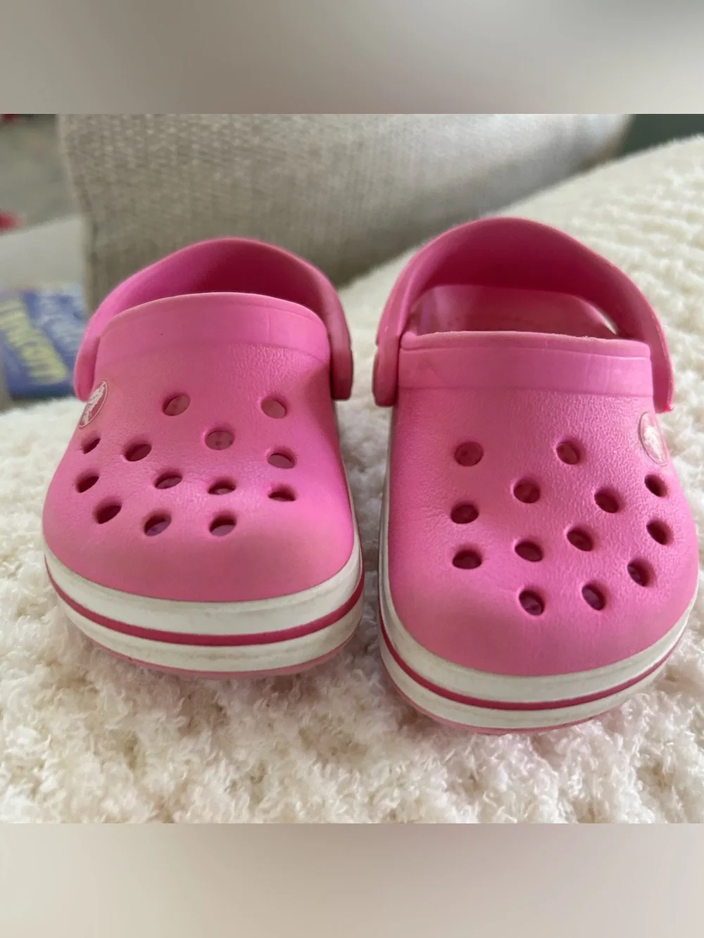 CROCS Kids Pink shoes in Size C4